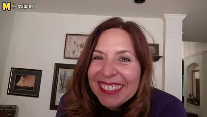זונה יפה שמה זין גומי בכוס שלה סרטי סקס חינם לצפייה וזיין את עצמה.