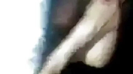לסביות צעירות הגיעו לפארק והחלו ללטף חורים. סרטים לצפייה ישירה סק