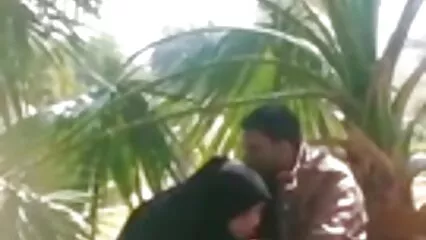 יופי אוהב לקבל סרטי פורנו לצפייה ישירה בחינם זין בתחת.