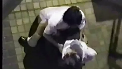 לסביות עם משקפיים מלקקות זו את רגליה של פורנו נשים מבוגרות מוצצות לצפיה חינם זו מוצצות דילדו במסגרת.