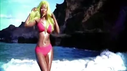 אדם דפק בתחת של סטודנט רוסי ושפך זרע סרטי סקס חינם לצפייה לפיו של אפרוח.