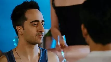 אדם קירח נכנס להוסטל עם סטודנטים וזיין את כולם סרטי סקס לצפיה חינם בשורה.
