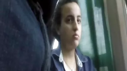 הרבה זרע ניתזים על סרטים ארוטים לצפיה ישירה הפנים היפות של הכלבה הברזילאית.