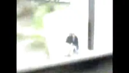 בחור סרטי פורנו לצפייה ישירה בחינם נמוך הכניס ברונטית לכוס שלה וסיים בפיה.