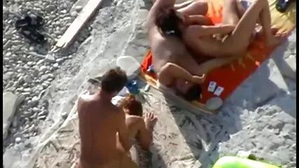 בלונדינית חובבת בוגרת מציצה עמוקה וזיון גרון. סרטים לצפייה ישירה פורנו