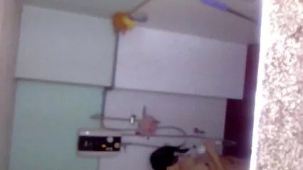 סרטון סרטי סקס לצפיה חינם פורנו של אנג'ליקה לשנה החדשה עם גמר אנאלי וסופר פנים.